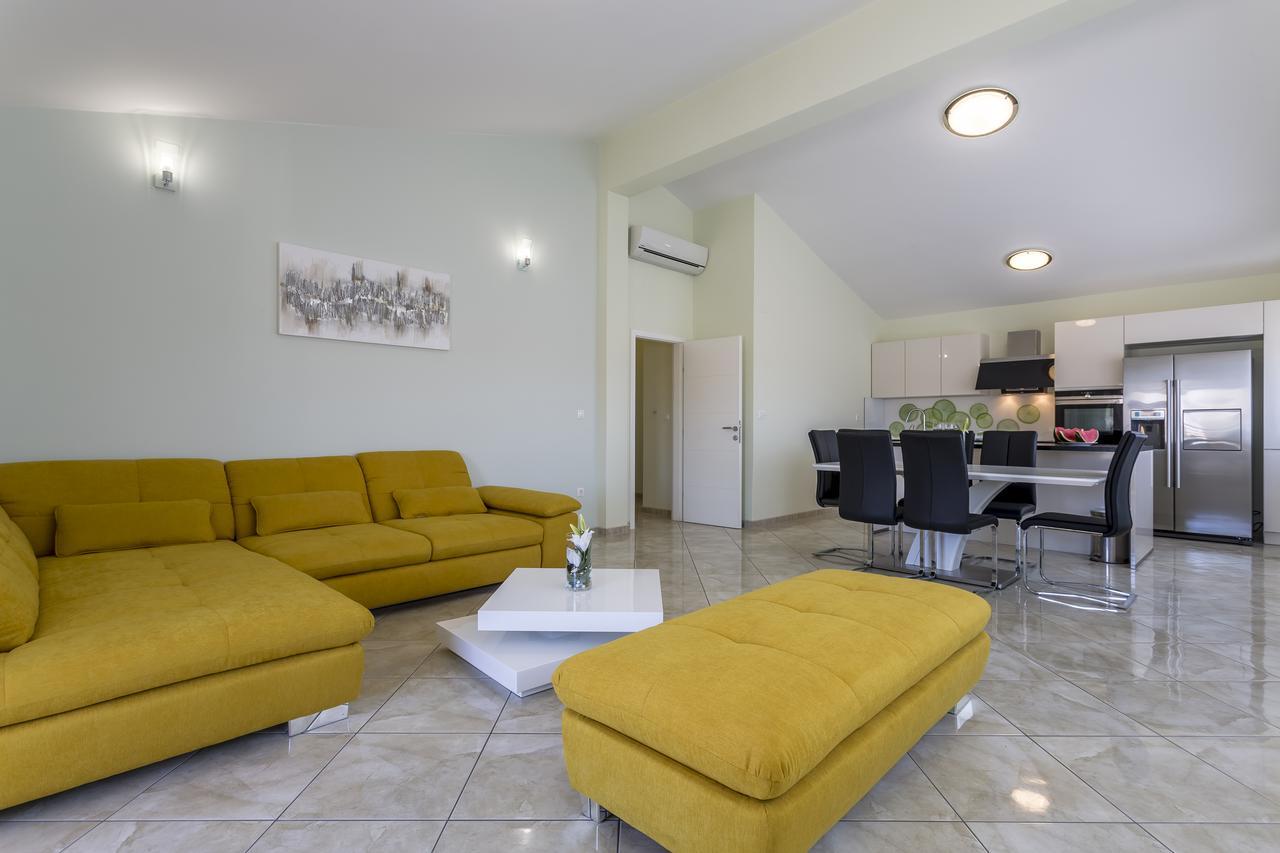 Apartmani Lukic สปลิท ภายนอก รูปภาพ
