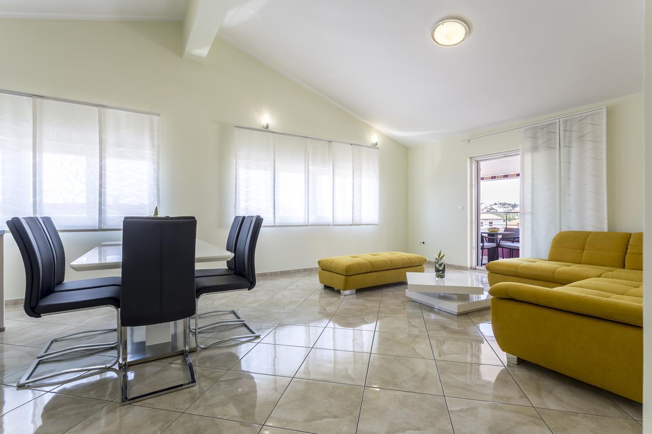 Apartmani Lukic สปลิท ภายนอก รูปภาพ