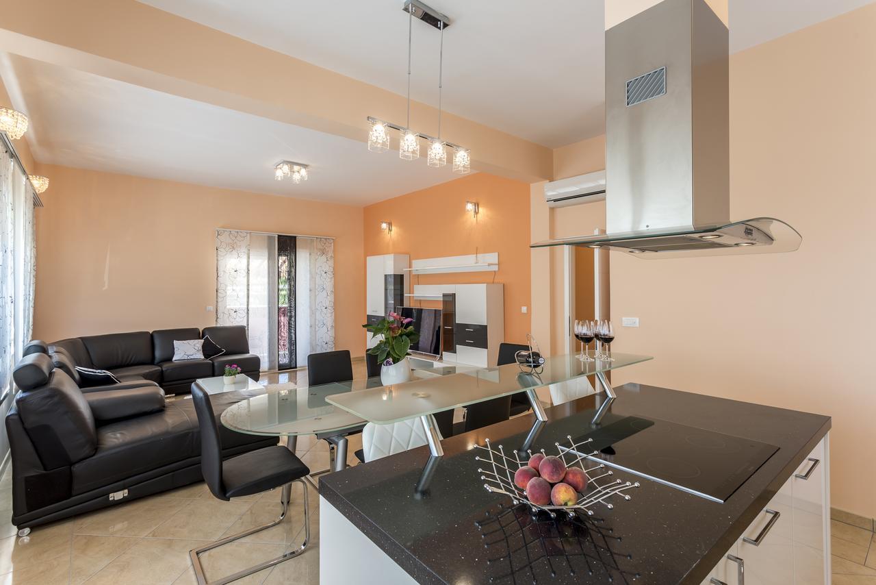 Apartmani Lukic สปลิท ภายนอก รูปภาพ